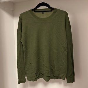 J Crew S Hunter Green Sweater with detailing down side
